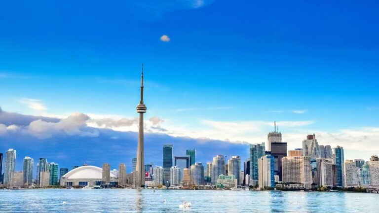 La Banque du Canada devrait-elle dire d’avance où pourraient aller les taux d’intérêt?