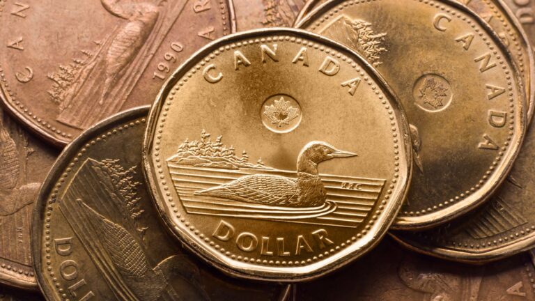 Les ménages canadiens s’endettent plus vite que leurs revenus : faut-il s’inquiéter?
