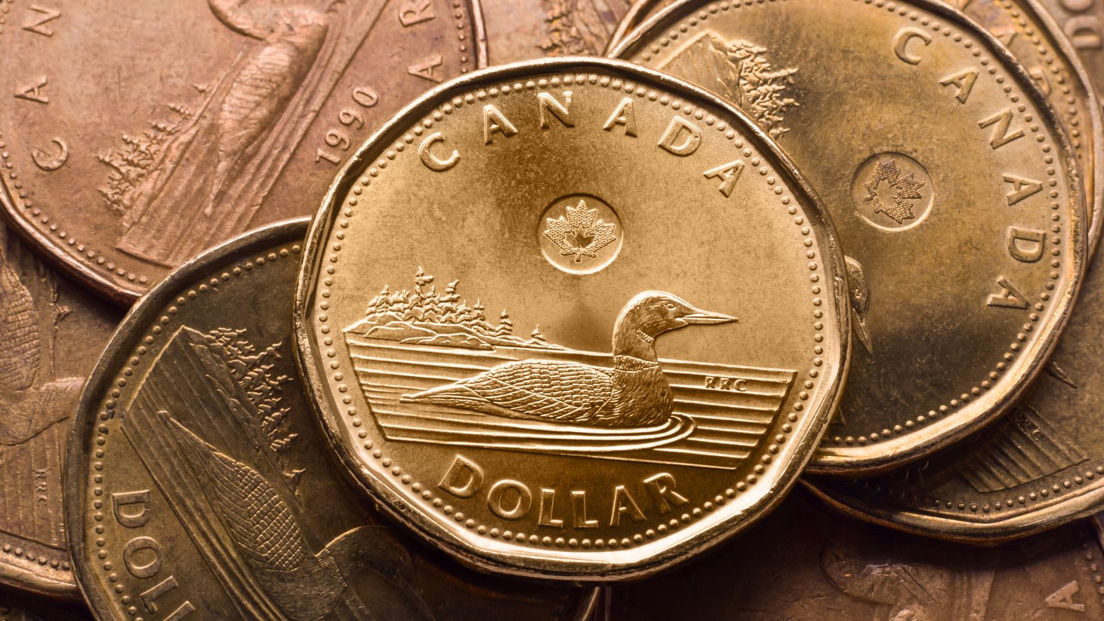 Les ménages canadiens s’endettent plus vite que leurs revenus : faut-il s’inquiéter?