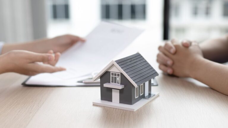 Refinancer sa maison n'est pas toujours la solution : quand il faut regarder la situation dans son ensemble