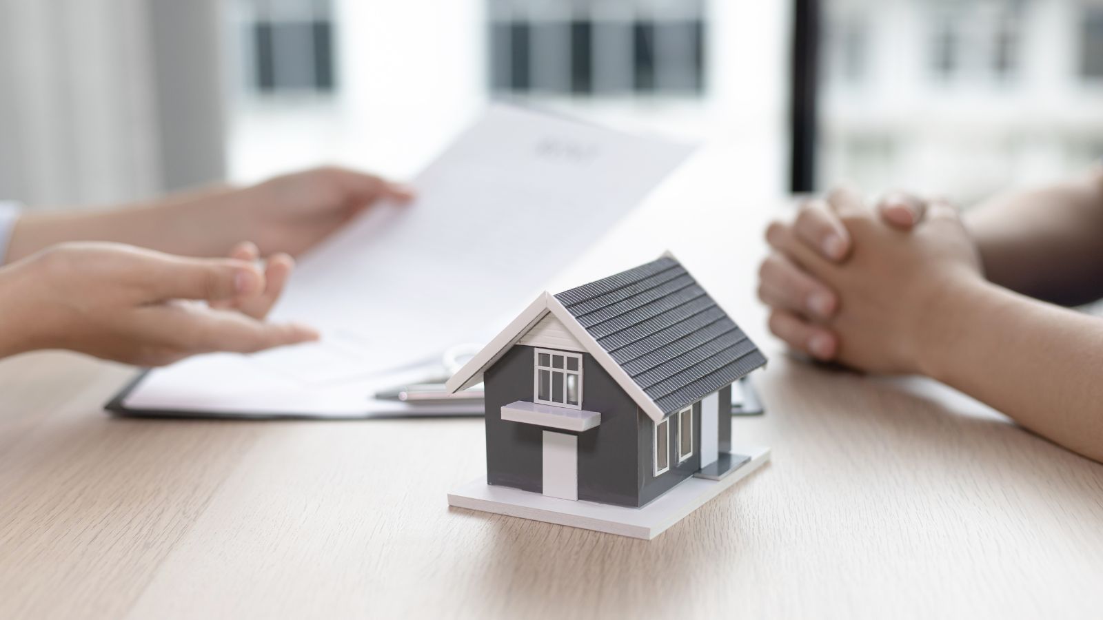 Refinancer sa maison n'est pas toujours la solution : quand il faut regarder la situation dans son ensemble